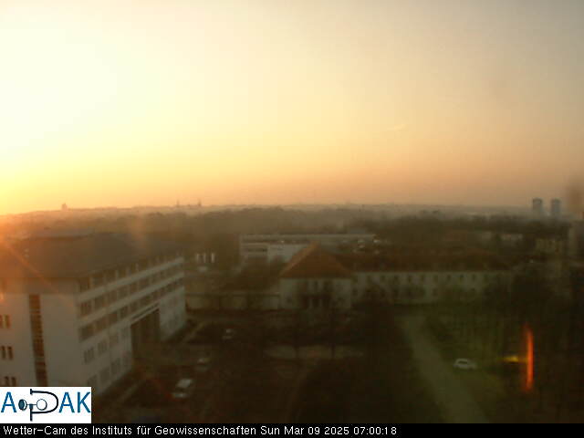 https://wdaten.geo.uni-halle.de/bitmaps/image25-03-09_07-00-18-18.jpg  25-03-09 07:00:18 
