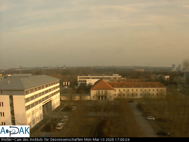 https://wdaten.geo.uni-halle.de/bitmaps/image25-03-10_17-00-24-45.jpg  25-03-10 17:00:24 
