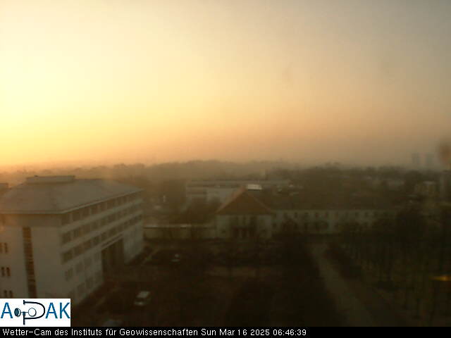 https://wdaten.geo.uni-halle.de/bitmaps/image25-03-16_06-46-39-22.jpg  25-03-16 06:46:39 