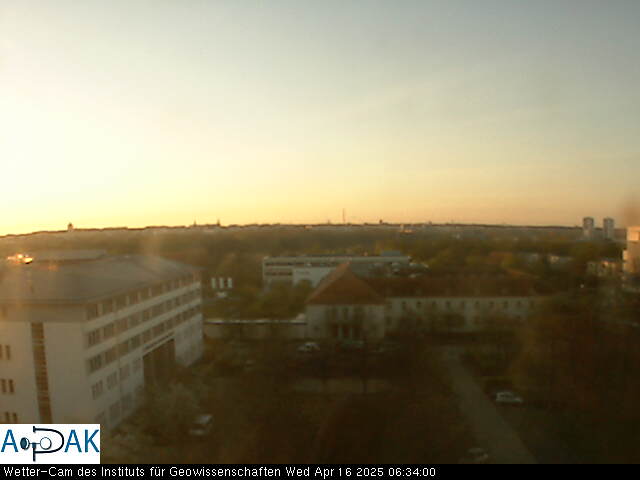 https://wdaten.geo.uni-halle.de/bitmaps/image25-04-16_06-34-00-24.jpg  25-04-16 06:34:00 