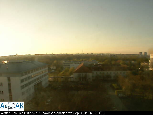 https://wdaten.geo.uni-halle.de/bitmaps/image25-04-16_07-04-00-26.jpg  25-04-16 07:04:00 