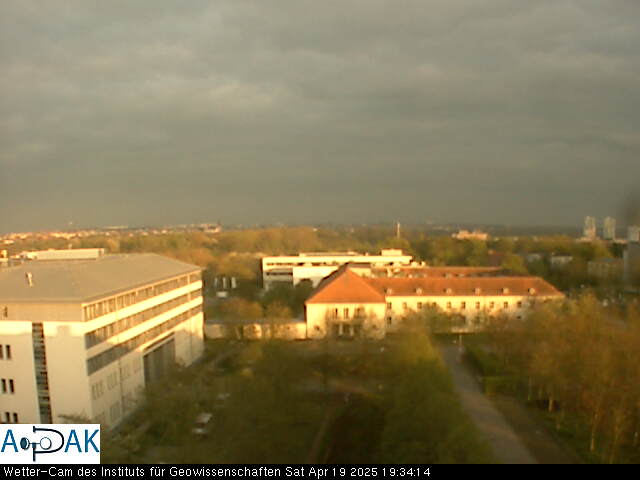 https://wdaten.geo.uni-halle.de/bitmaps/image25-04-19_19-34-14-68.jpg  25-04-19 19:34:14 