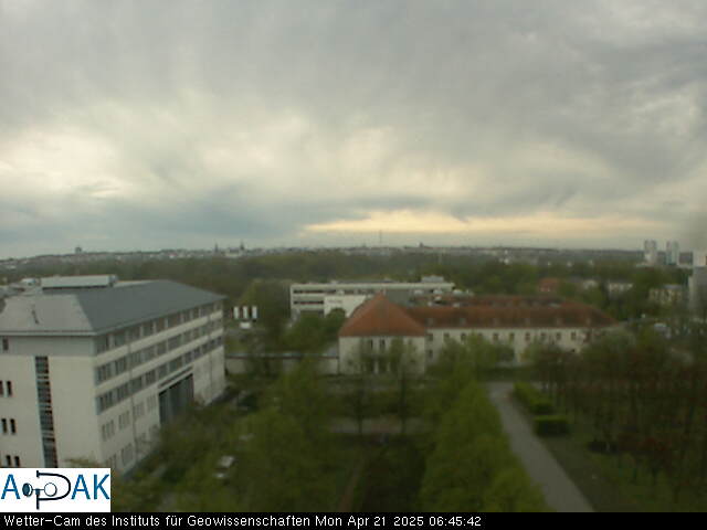 https://wdaten.geo.uni-halle.de/bitmaps/image25-04-21_06-45-42-40.jpg  25-04-21 06:45:42 