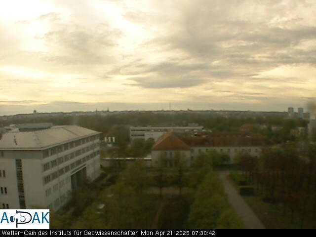 https://wdaten.geo.uni-halle.de/bitmaps/image25-04-21_07-30-42-41.jpg  25-04-21 07:30:42 
