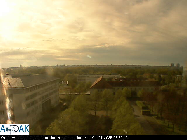 https://wdaten.geo.uni-halle.de/bitmaps/image25-04-21_08-30-42-43.jpg  25-04-21 08:30:42 