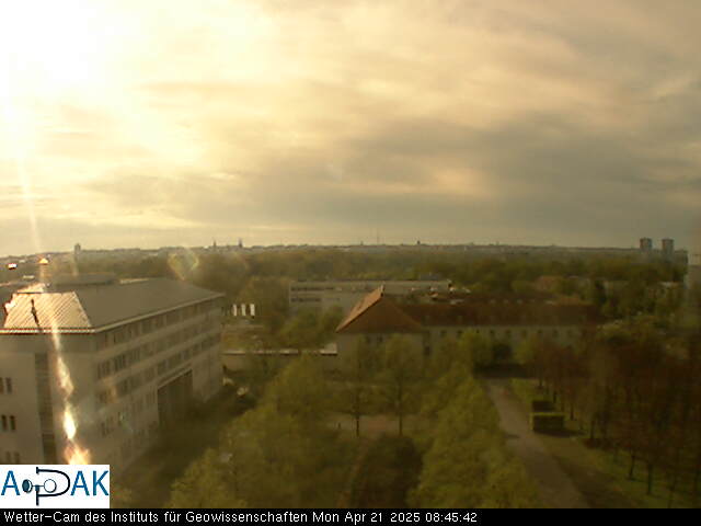 https://wdaten.geo.uni-halle.de/bitmaps/image25-04-21_08-45-42-44.jpg  25-04-21 08:45:42 