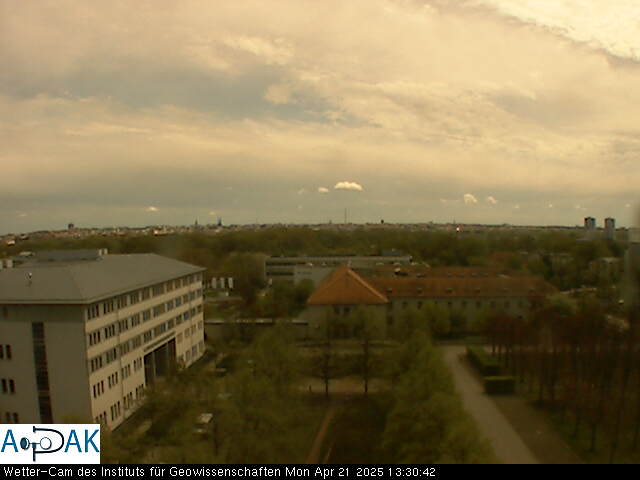 https://wdaten.geo.uni-halle.de/bitmaps/image25-04-21_13-30-42-56.jpg  25-04-21 13:30:42 
