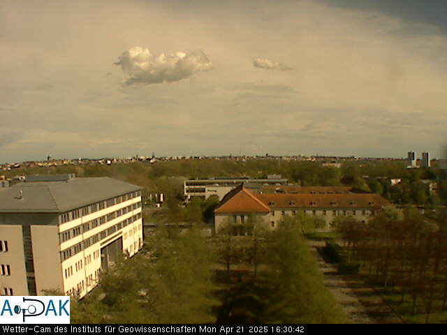 https://wdaten.geo.uni-halle.de/bitmaps/image25-04-21_16-30-42-63.jpg  25-04-21 16:30:42 