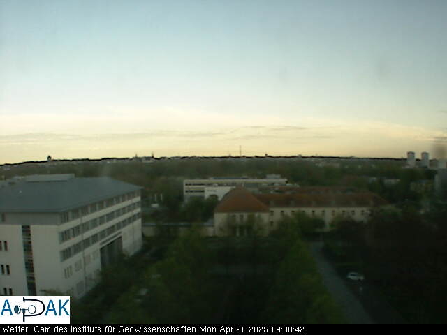 https://wdaten.geo.uni-halle.de/bitmaps/image25-04-21_19-30-42-72.jpg  25-04-21 19:30:42 