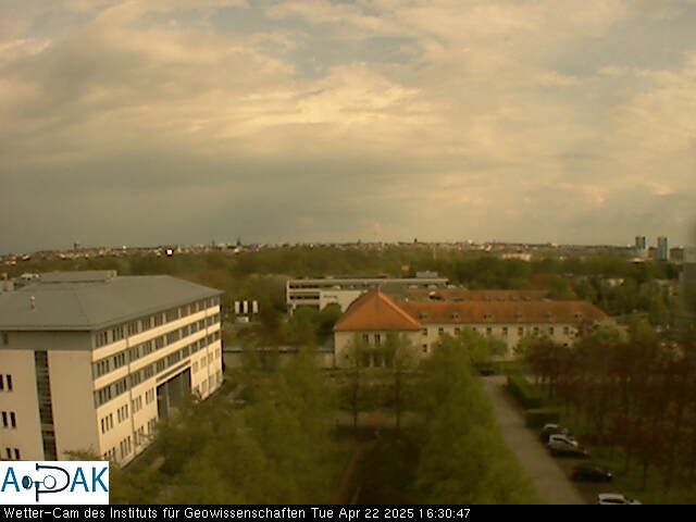 https://wdaten.geo.uni-halle.de/bitmaps/image25-04-22_16-30-47-24.jpg  25-04-22 16:30:47 