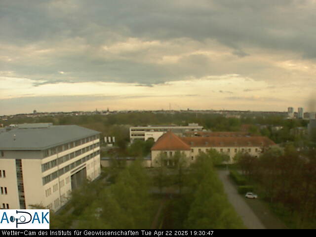 https://wdaten.geo.uni-halle.de/bitmaps/image25-04-22_19-30-47-31.jpg  25-04-22 19:30:47 