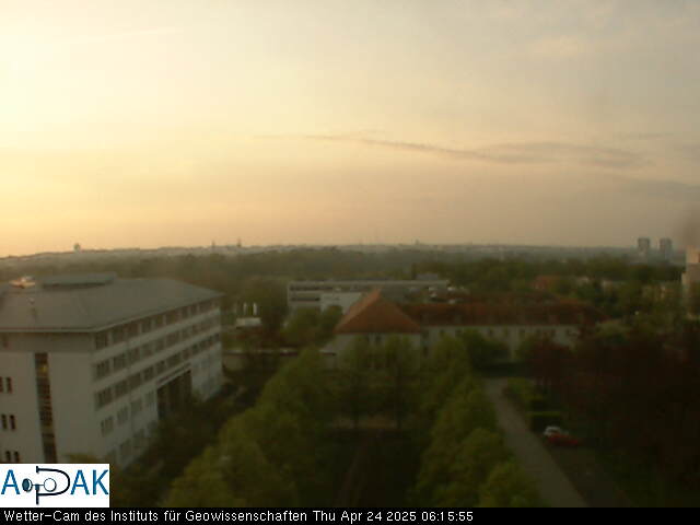 https://wdaten.geo.uni-halle.de/bitmaps/image25-04-24_06-15-55-99.jpg  25-04-24 06:15:55 