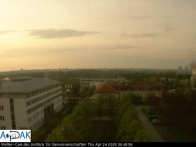 https://wdaten.geo.uni-halle.de/bitmaps/image25-04-24_06-45-56-00.jpg  25-04-24 06:45:56 