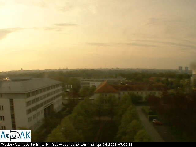 https://wdaten.geo.uni-halle.de/bitmaps/image25-04-24_07-00-56-00.jpg  25-04-24 07:00:56 