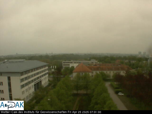 https://wdaten.geo.uni-halle.de/bitmaps/image25-04-25_07-01-00-51.jpg  25-04-25 07:01:00 