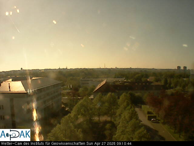 https://wdaten.geo.uni-halle.de/bitmaps/image25-04-27_09-10-44-84.jpg  25-04-27 09:10:44 
