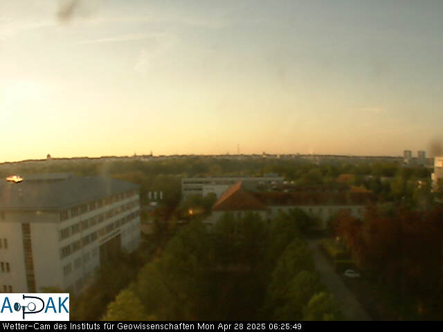 https://wdaten.geo.uni-halle.de/bitmaps/image25-04-28_06-25-49-10.jpg  25-04-28 06:25:49 