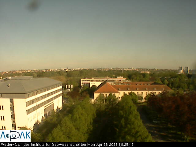 https://wdaten.geo.uni-halle.de/bitmaps/image25-04-28_18-25-49-32.jpg  25-04-28 18:25:49 