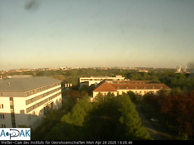 https://wdaten.geo.uni-halle.de/bitmaps/image25-04-28_19-25-49-34.jpg  25-04-28 19:25:49 