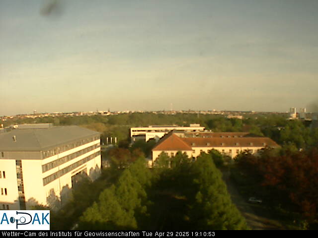 https://wdaten.geo.uni-halle.de/bitmaps/image25-04-29_19-10-53-50.jpg  25-04-29 19:10:53 