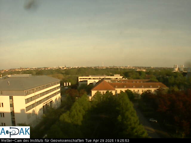 https://wdaten.geo.uni-halle.de/bitmaps/image25-04-29_19-25-53-50.jpg  25-04-29 19:25:53 