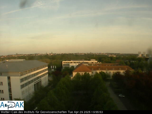 https://wdaten.geo.uni-halle.de/bitmaps/image25-04-29_19-55-53-50.jpg  25-04-29 19:55:53 