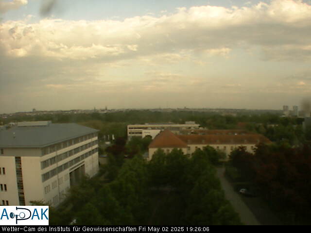 https://wdaten.geo.uni-halle.de/bitmaps/image25-05-02_19-26-06-88.jpg  25-05-02 19:26:06 