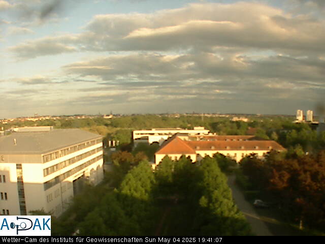https://wdaten.geo.uni-halle.de/bitmaps/image25-05-04_19-41-07-61.jpg  25-05-04 19:41:07 
