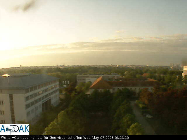 https://wdaten.geo.uni-halle.de/bitmaps/image25-05-07_06-26-20-68.jpg  25-05-07 06:26:20 
