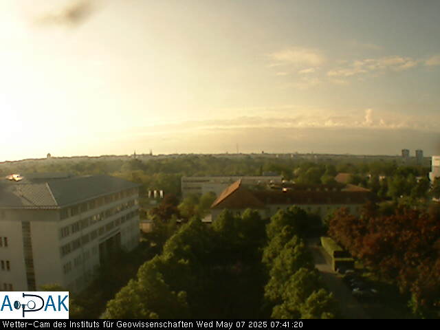 https://wdaten.geo.uni-halle.de/bitmaps/image25-05-07_07-41-20-70.jpg  25-05-07 07:41:20 