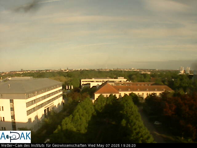 https://wdaten.geo.uni-halle.de/bitmaps/image25-05-07_19-26-20-95.jpg  25-05-07 19:26:20 