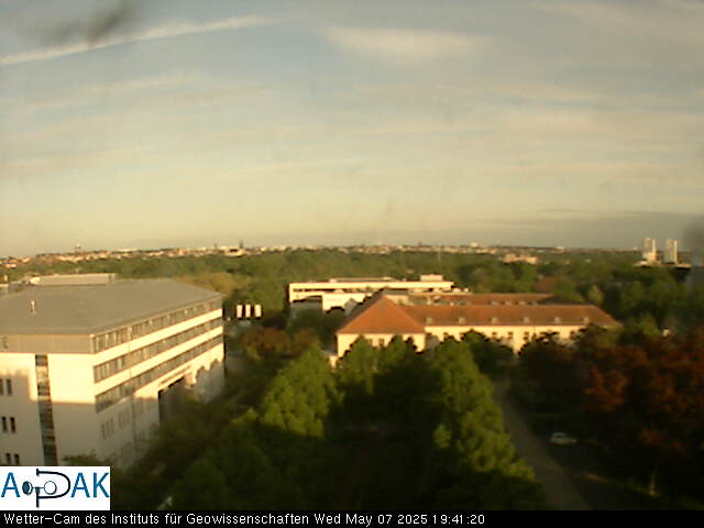 https://wdaten.geo.uni-halle.de/bitmaps/image25-05-07_19-41-20-95.jpg  25-05-07 19:41:20 