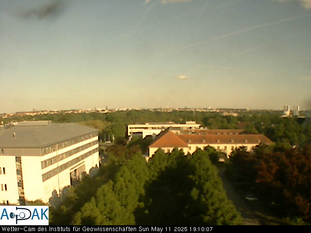 https://wdaten.geo.uni-halle.de/bitmaps/image25-05-11_19-10-07-45.jpg  25-05-11 19:10:07 