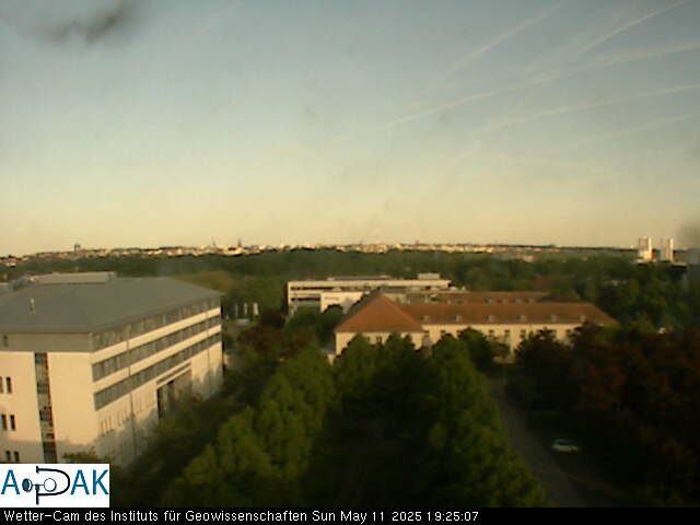 https://wdaten.geo.uni-halle.de/bitmaps/image25-05-11_19-25-07-45.jpg  25-05-11 19:25:07 