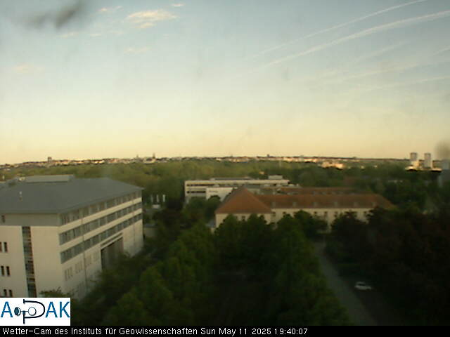 https://wdaten.geo.uni-halle.de/bitmaps/image25-05-11_19-40-07-46.jpg  25-05-11 19:40:07 