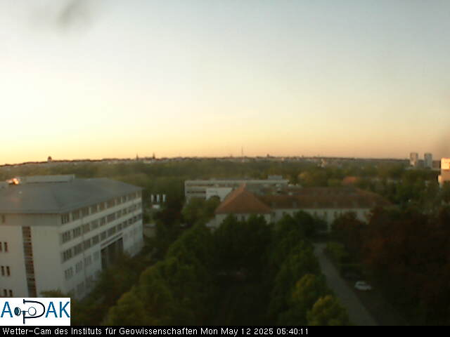 https://wdaten.geo.uni-halle.de/bitmaps/image25-05-12_05-40-11-09.jpg  25-05-12 05:40:11 