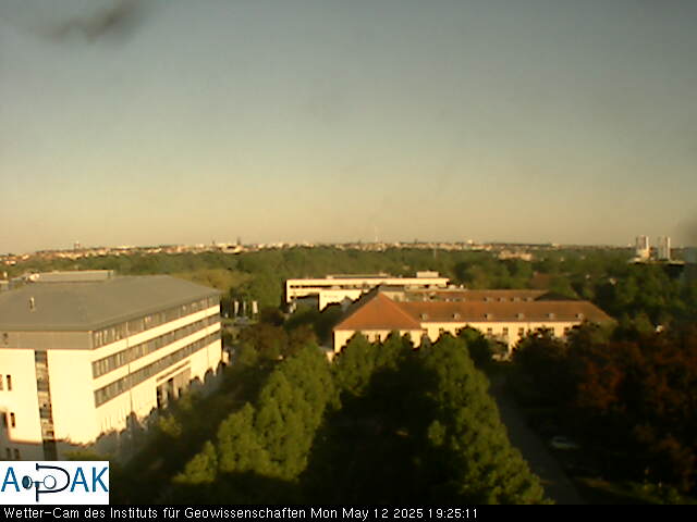 https://wdaten.geo.uni-halle.de/bitmaps/image25-05-12_19-25-11-36.jpg  25-05-12 19:25:11 