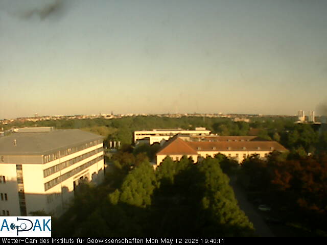 https://wdaten.geo.uni-halle.de/bitmaps/image25-05-12_19-40-11-36.jpg  25-05-12 19:40:11 