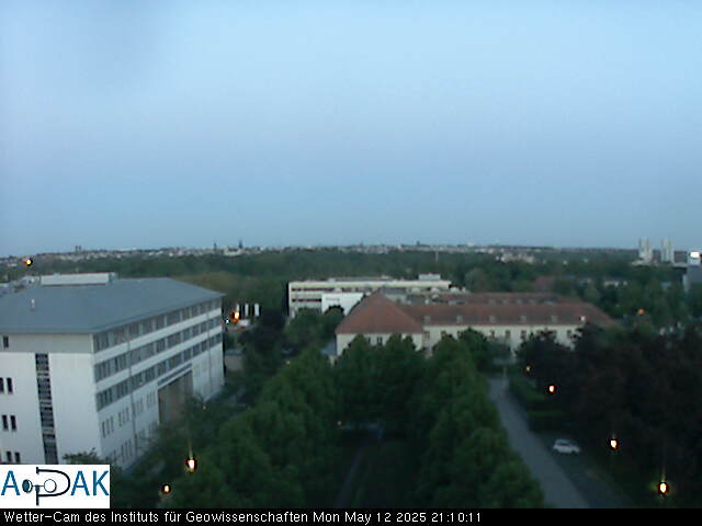 https://wdaten.geo.uni-halle.de/bitmaps/image25-05-12_21-10-11-40.jpg  25-05-12 21:10:11 