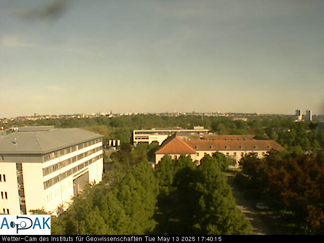 https://wdaten.geo.uni-halle.de/bitmaps/image25-05-13_17-40-15-25.jpg  25-05-13 17:40:15 