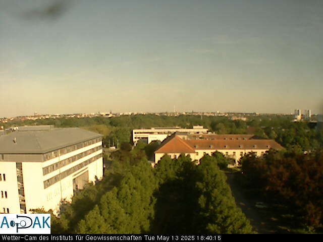 https://wdaten.geo.uni-halle.de/bitmaps/image25-05-13_18-40-15-27.jpg  25-05-13 18:40:15 