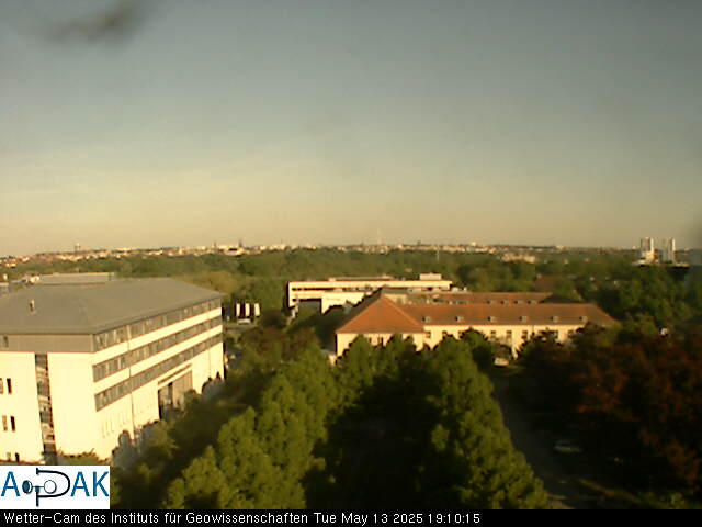 https://wdaten.geo.uni-halle.de/bitmaps/image25-05-13_19-10-15-28.jpg  25-05-13 19:10:15 