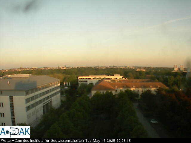 https://wdaten.geo.uni-halle.de/bitmaps/image25-05-13_20-25-15-29.jpg  25-05-13 20:25:15 
