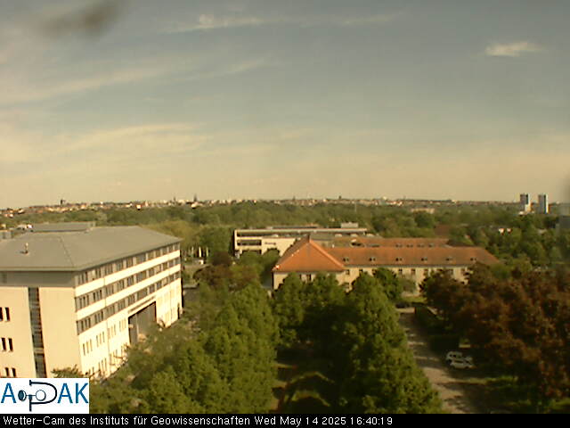 https://wdaten.geo.uni-halle.de/bitmaps/image25-05-14_16-40-19-04.jpg  25-05-14 16:40:19 