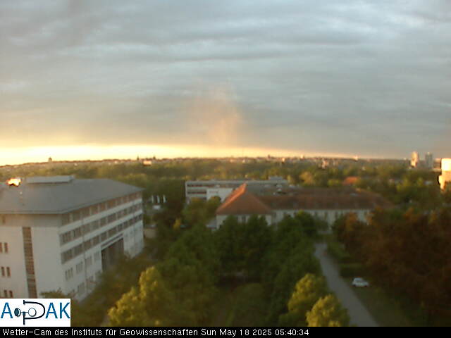 https://wdaten.geo.uni-halle.de/bitmaps/image25-05-18_05-40-34-46.jpg  25-05-18 05:40:34 